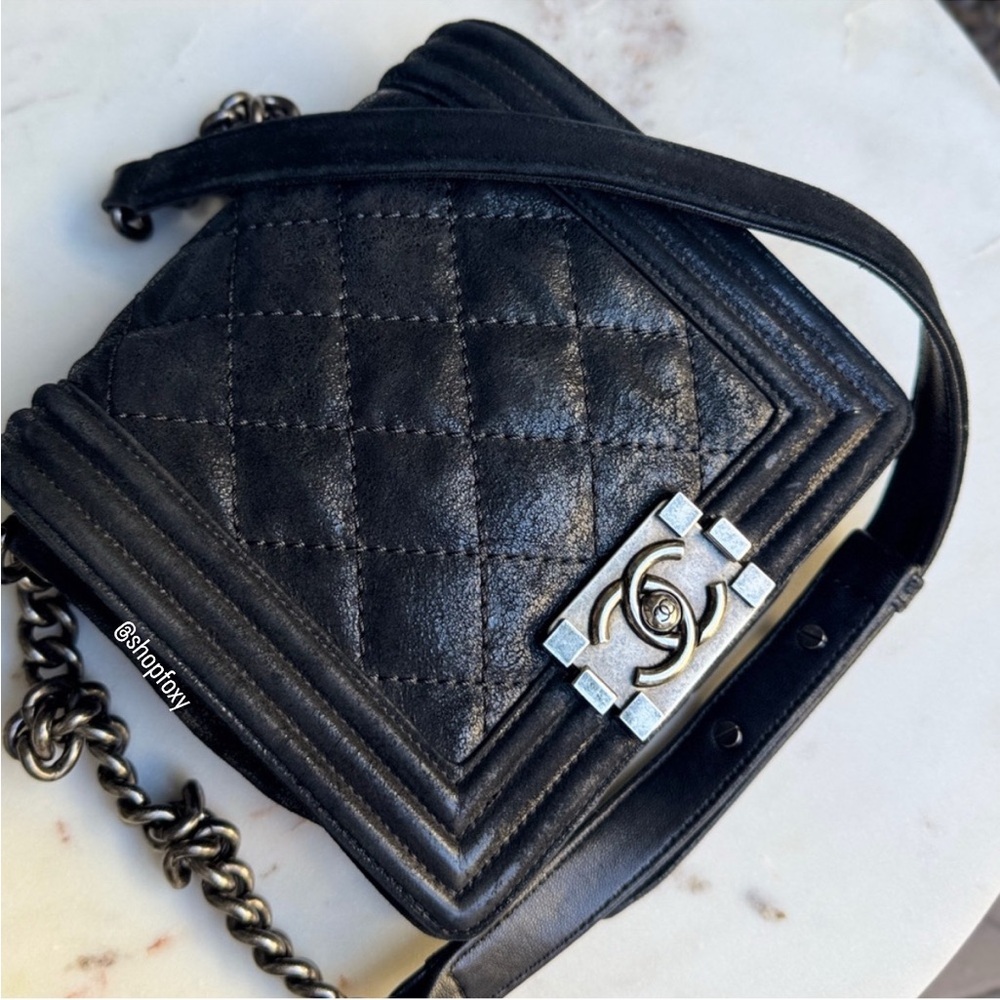 Chanel Gentle Boy Bag Shoulder Bag - Picture 2 of 16